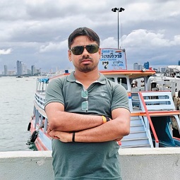 rahul kumar - Sales Head hari home developers, rahul kumar sales head royal enclave